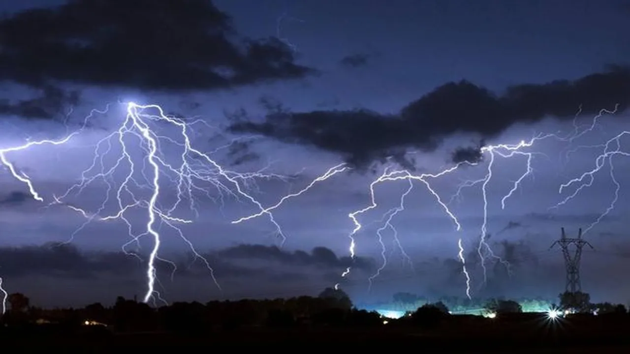 تقلبات جوية مرتقبة.. موعد عودة الأمطار إلى مناطق المملكة خلال الأيام القادمة